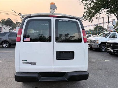Used 2011 Chevrolet Express 2500 RWD image 7