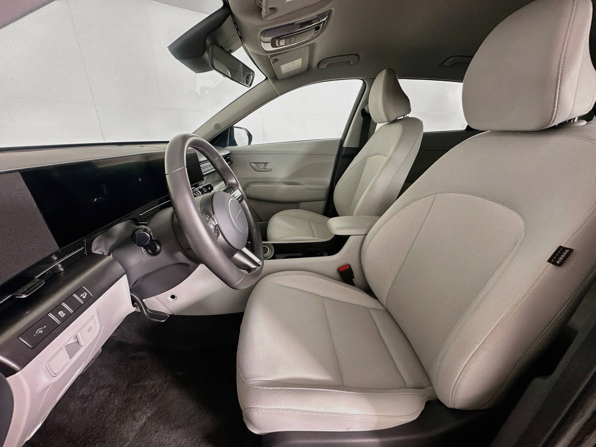Used 2025 Hyundai Kona SEL FWD image 13