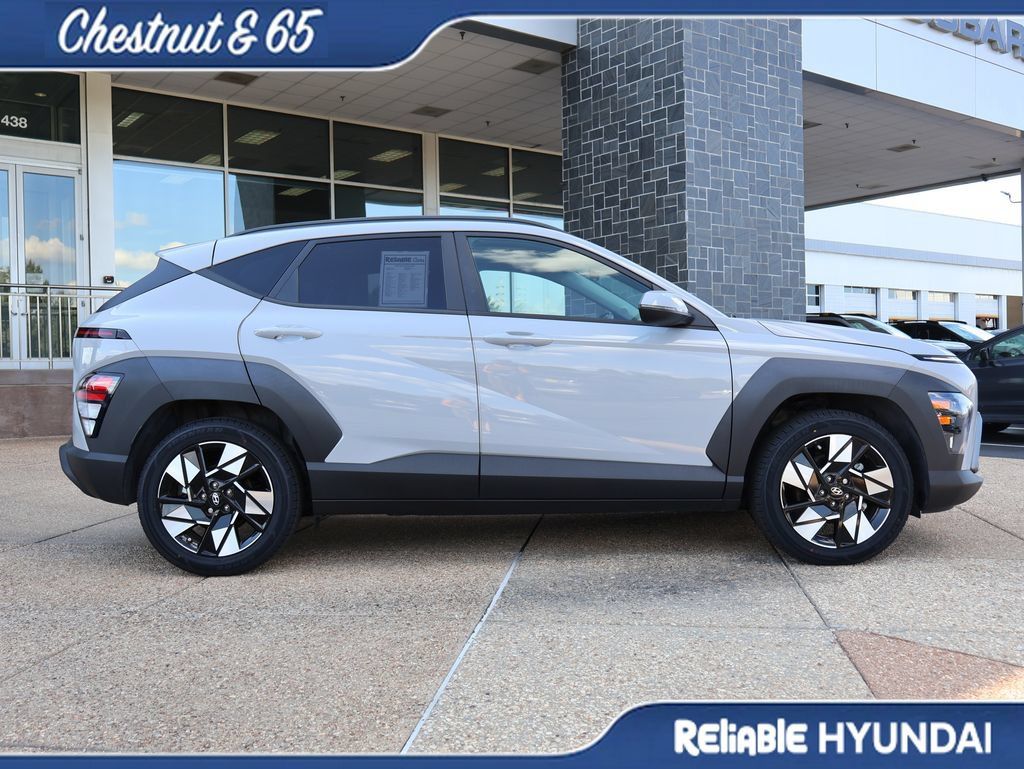 Certified 2024 Hyundai Kona SEL w/ Convenience Package FWD image 7