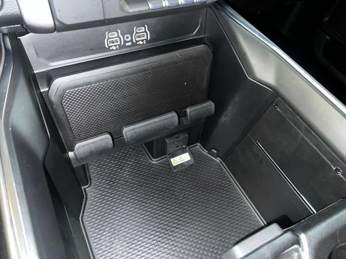 Used 2025 RAM 1500 Big Horn AWD/4WD image 30