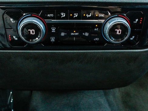 Used 2024 Chevrolet Silverado 1500 LT image 23