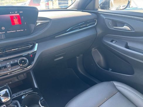 Used 2025 Buick Envista Sport Touring image 33