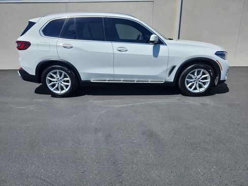 Used 2021 BMW X5 sDrive40i w/ Premium Package RWD image 3