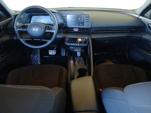 Certified 2025 Hyundai Elantra Sport image 10