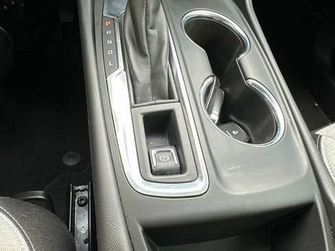 Used 2023 Chevrolet Equinox LS FWD image 32