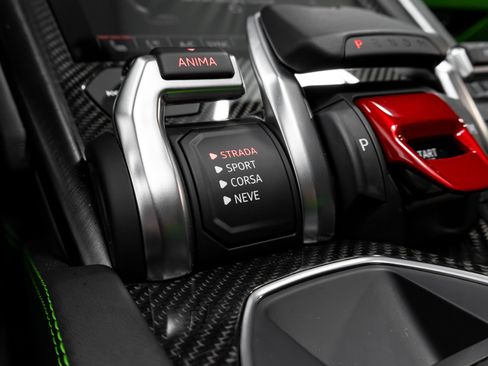 Used 2022 Lamborghini Urus image 83