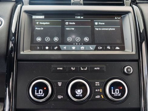 Used 2018 Land Rover Discovery SE image 10