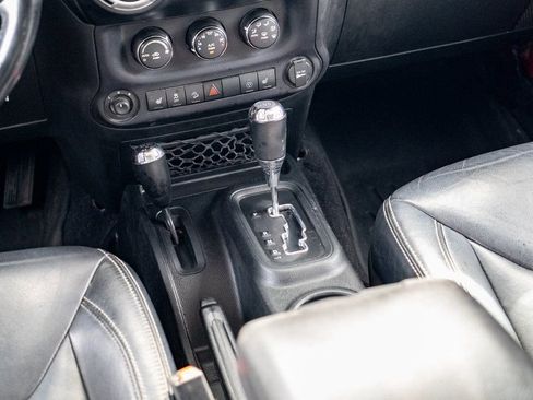 Used 2014 Jeep Wrangler Unlimited Rubicon w/ Dual Top Group image 22