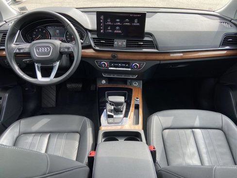Used 2023 Audi Q5 2.0T Premium w/ Convenience Package AWD/4WD image 13