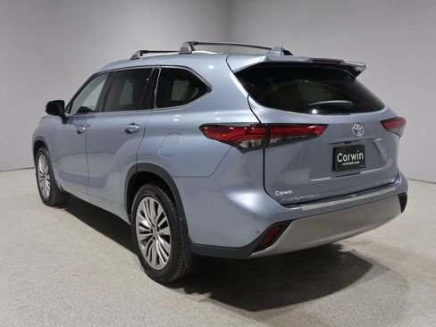 Used 2020 Toyota Highlander Platinum AWD/4WD image 5