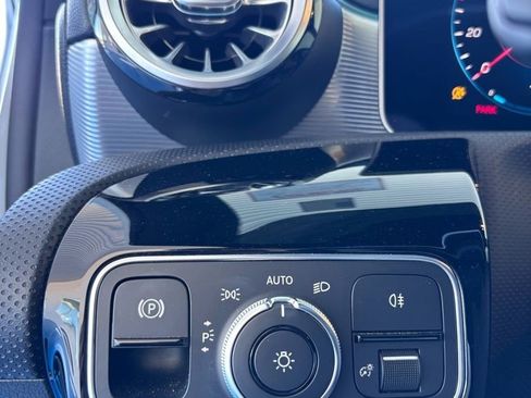 Used 2020 Mercedes-Benz A 220 image 21