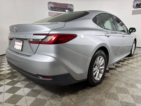 Used 2026 Toyota Camry LE FWD image 3