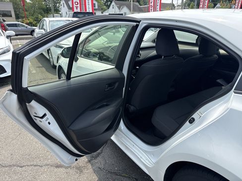 Used 2025 Toyota Corolla LE w/ LE Premium Package AWD/4WD image 23