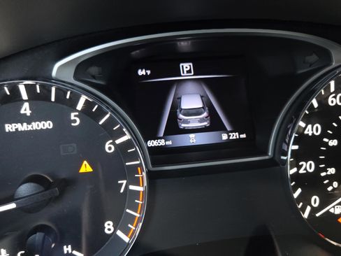 Used 2020 Nissan Pathfinder S image 30