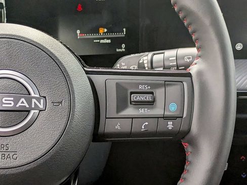 New 2026 Nissan Kicks SR w/ SR Premium Package AWD/4WD image 12