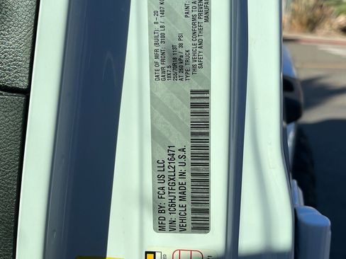 Used 2020 Jeep Gladiator Overland image 10