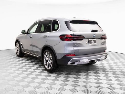 Used 2025 BMW X5 xDrive50e w/ Executive Package image 3