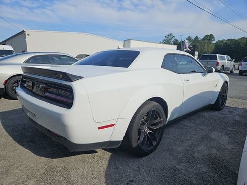 Used 2022 Dodge Challenger R/T Scat Pack RWD image 6