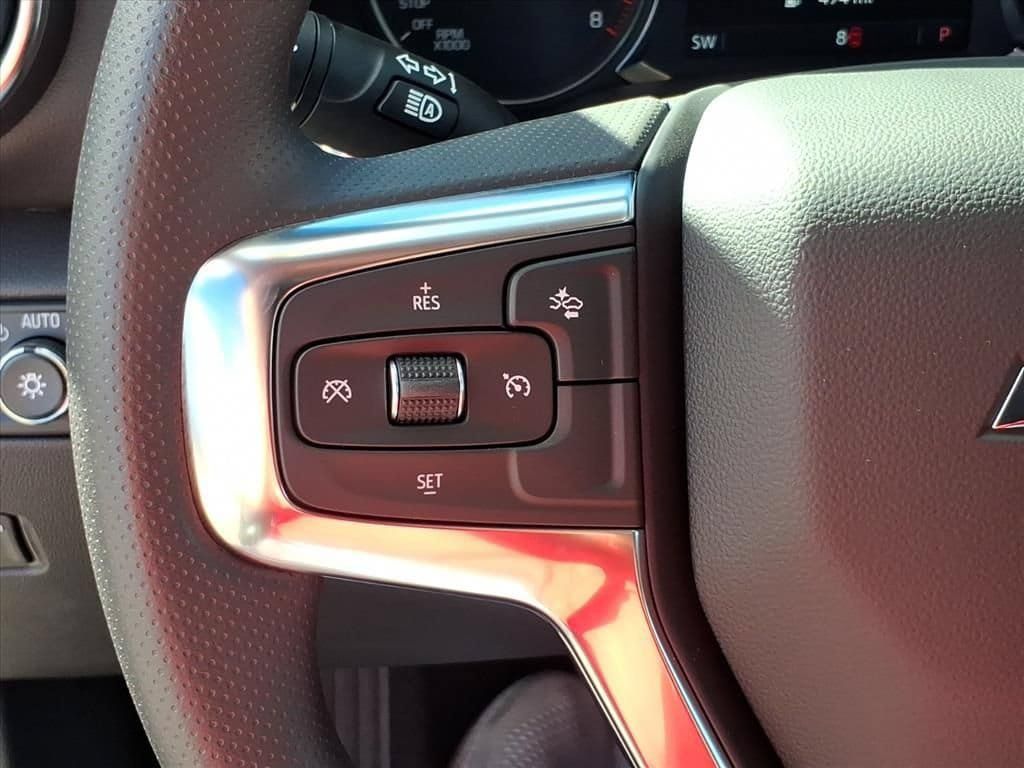 New 2025 Chevrolet Blazer LT AWD/4WD image 17