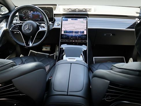 Certified 2024 Mercedes-Benz Maybach S 580 4MATIC image 20
