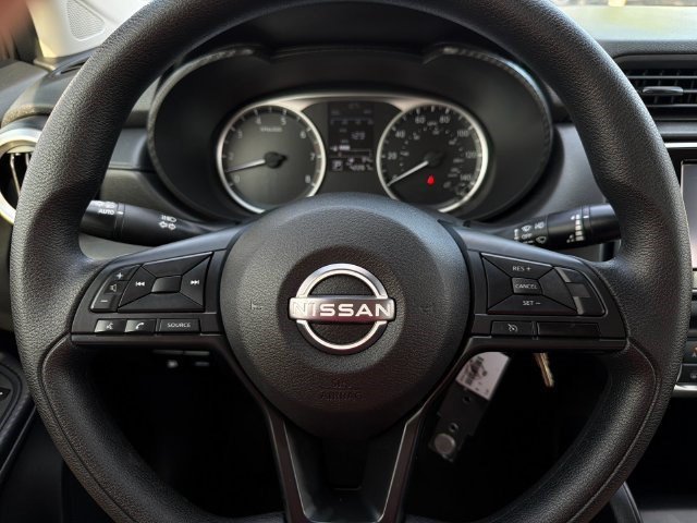 Used 2025 Nissan Versa S w/ Trunk Package FWD image 21