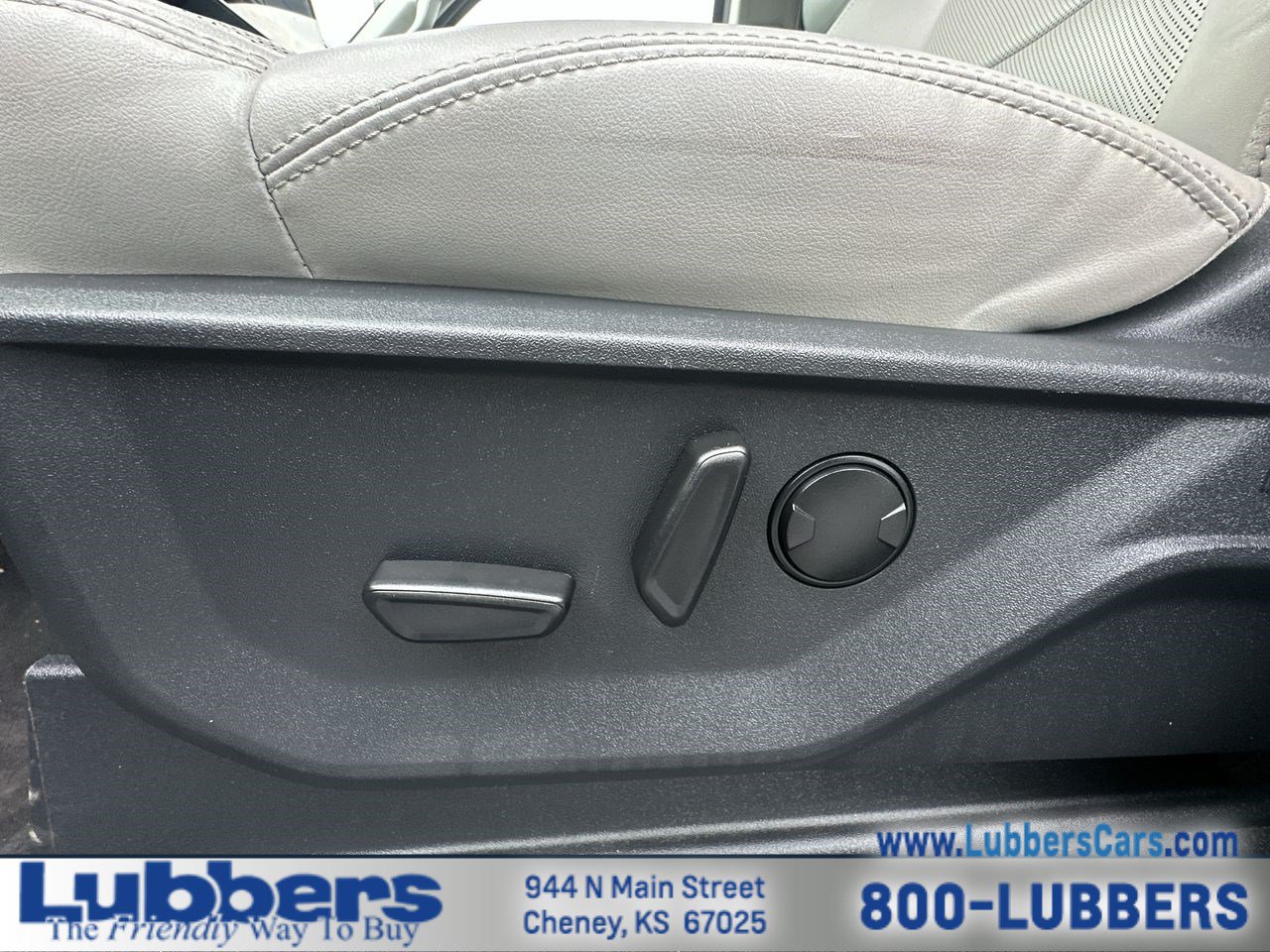 Used 2025 Ford Expedition Max Platinum w/ Driver's Package AWD/4WD image 12