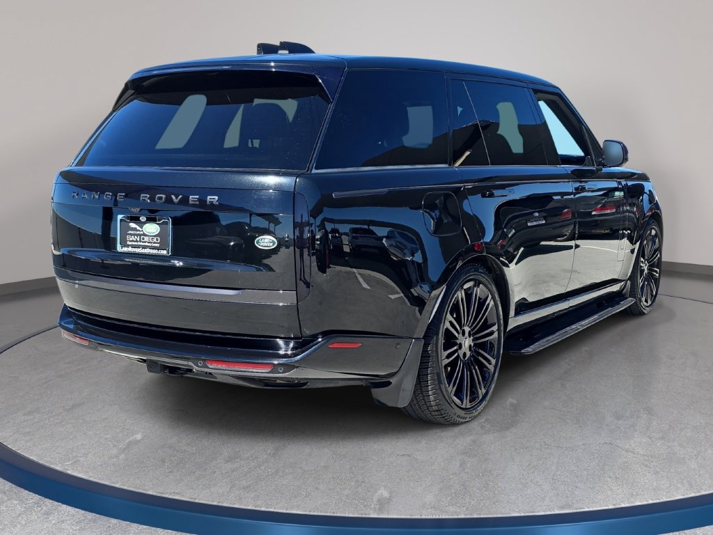 Used 2023 Land Rover Range Rover Long Wheelbase SE AWD/4WD image 5