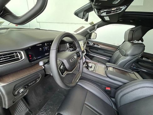 Used 2024 Jeep Grand Wagoneer L 4WD w/ HD Trailer Tow Package image 43