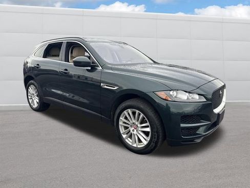 Used 2018 Jaguar F-PACE Prestige image 13
