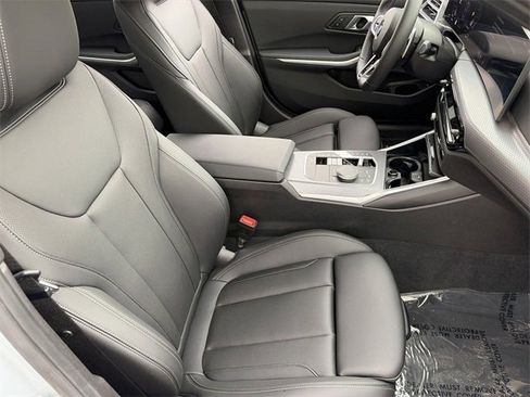 Used 2025 BMW M340i w/ Premium Package image 11