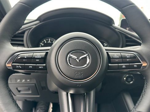 New 2025 MAZDA MAZDA3 Hatchback w/Premium Plus Pkg image 21
