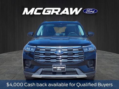 New 2026 Ford Explorer Active RWD image 3