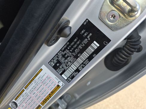 Used 2024 Toyota 4Runner SR5 image 35