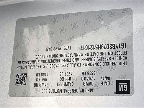 Used 2017 Chevrolet Corvette Stingray Coupe w/ 1LT image 17