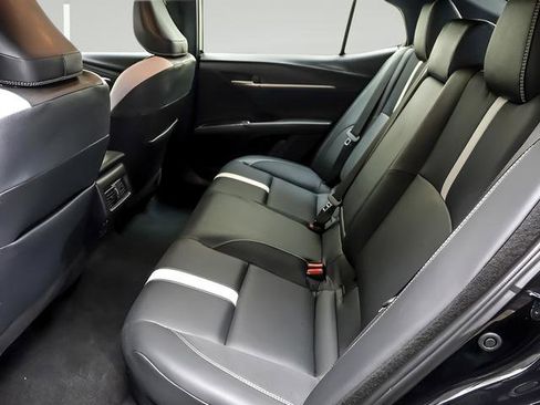 Certified 2025 Toyota Camry SE image 10