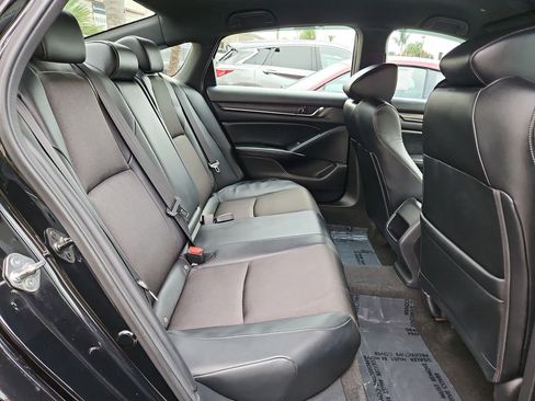 Used 2018 Honda Accord Sport image 31