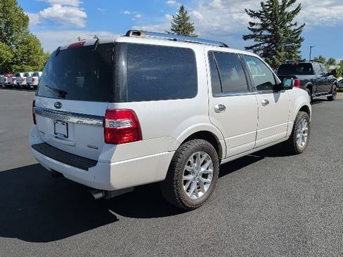 Used 2017 Ford Expedition Limited w/ Equipment Group 301A AWD/4WD image 3