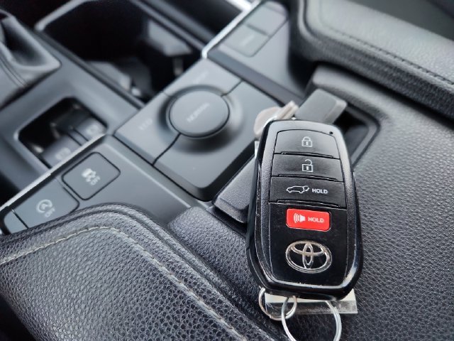 Used 2025 Toyota Grand Highlander FWD image 49