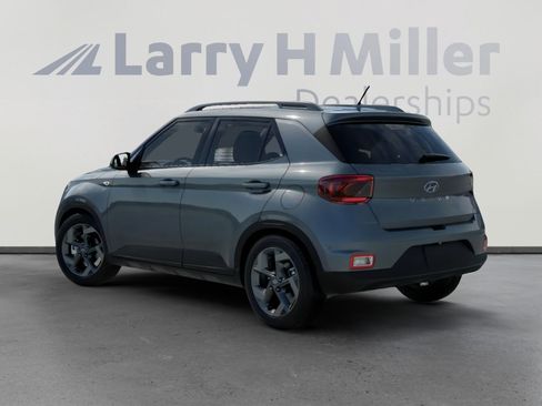 New 2026 Hyundai Venue SEL FWD image 5