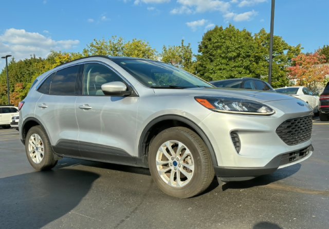 Used 2020 Ford Escape SE AWD/4WD image 3