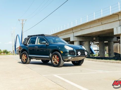 Used 2004 Porsche Cayenne Turbo AWD/4WD image 53
