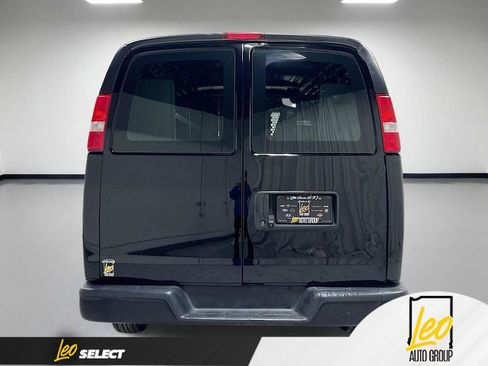 Used 2019 Chevrolet Express 2500 w/ Driver Convenience Package RWD image 9