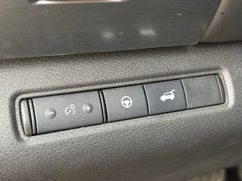 Used 2024 Nissan Pathfinder SL w/ SL Premium Package image 23