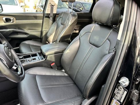 Used 2023 Kia Sorento X-Line EX image 18