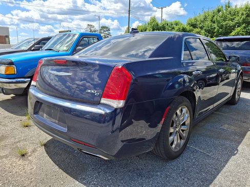 Used 2017 Chrysler 300 C AWD/4WD image 9