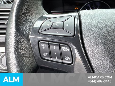 Used 2019 Ford Explorer XLT w/ Equipment Group 202A image 33