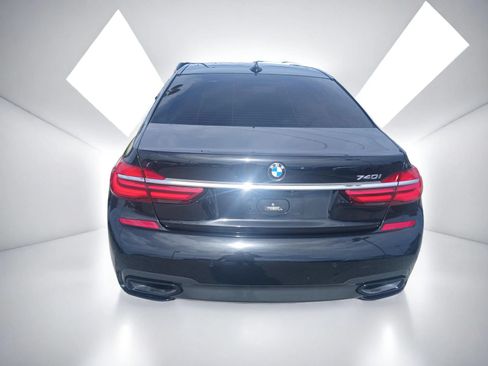 Used 2019 BMW 740i w/ Executive Package RWD image 5