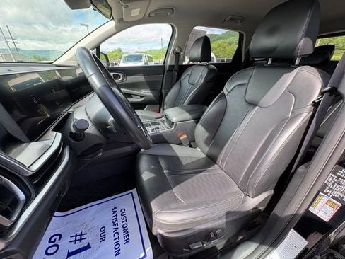 Used 2024 Kia Sorento S AWD/4WD image 28