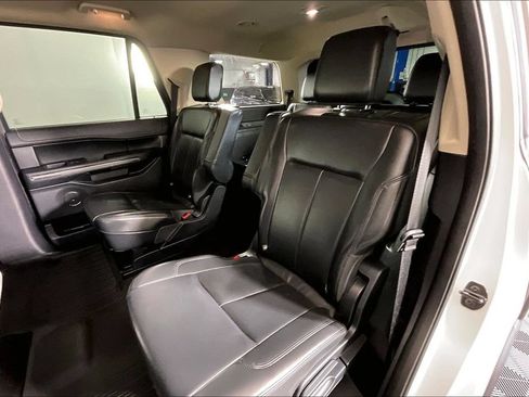 Used 2022 Ford Expedition XLT RWD image 31