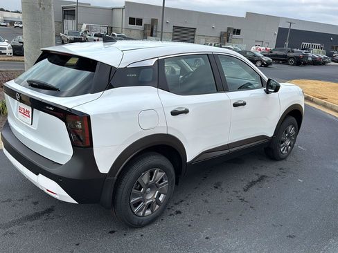 New 2026 Nissan Kicks S image 5